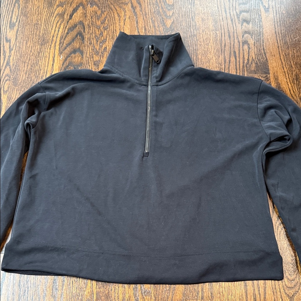 Athleta Seasoft Quarter Zip size medium - Picture 13 of 13